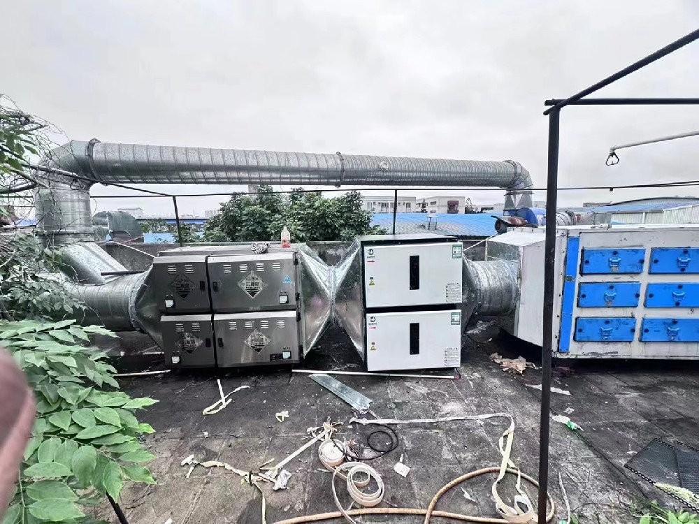油煙凈化器選購指南：性能、價格與服務(wù)都需要怎么平衡呢？